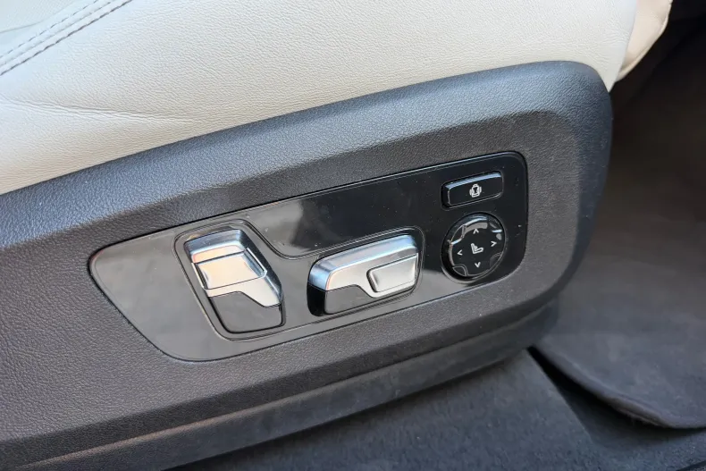BMW X6 (Seria X) din 2023 cu 76.822 km - oferta BMW244213 - foto 21