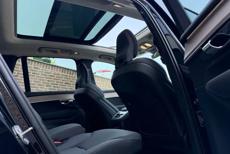Volvo XC90 din 2025 cu 19.000 km - oferta VOL244228 - foto 19