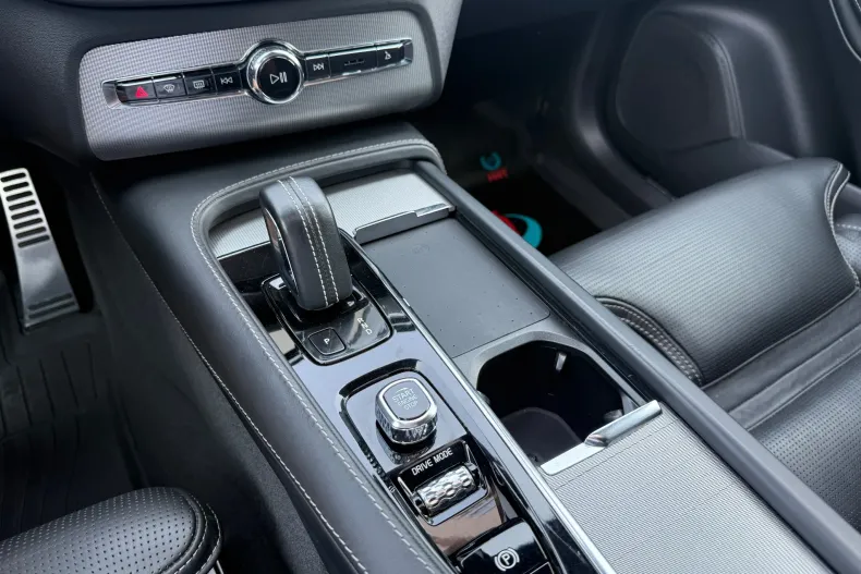 Volvo XC90 din 2021 cu 140.600 km - oferta VOL244229 - foto 31