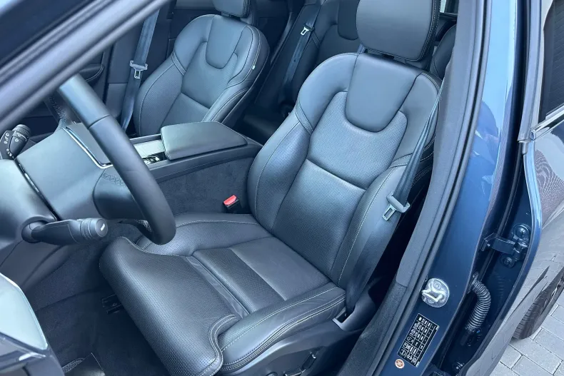 Volvo XC60 din 2022 cu 112.000 km - oferta VOL244230 - foto 13