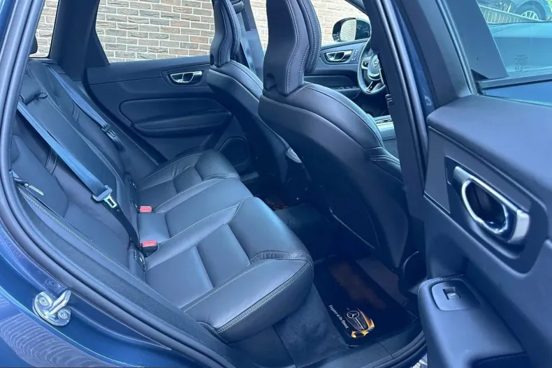 Volvo XC60 din 2022 cu 112.000 km - oferta VOL244230 - foto 16