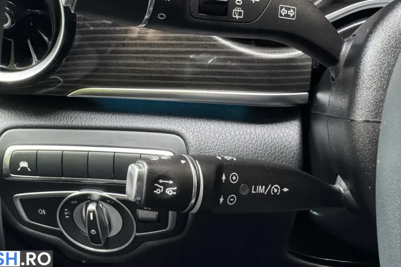 Mercedes-Benz V 300 (Clasa V) din 2022 cu 71.750 km - oferta MER244232 - foto 22