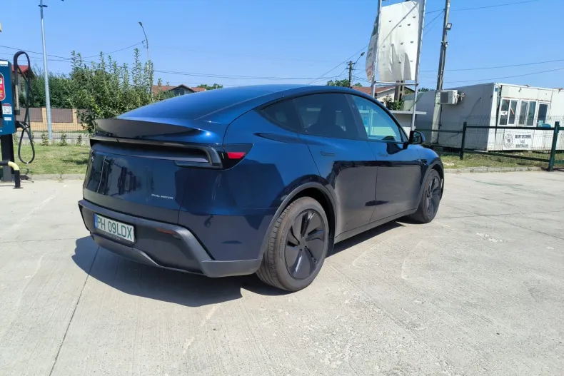 Tesla Model Y din 2025 cu 12.000 km - oferta TES244233 - foto 2