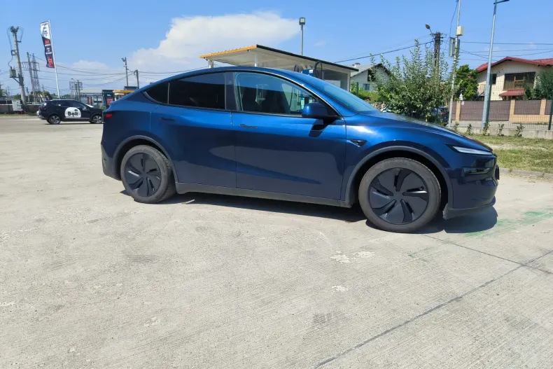 Tesla Model Y din 2025 cu 12.000 km - oferta TES244233 - foto 3