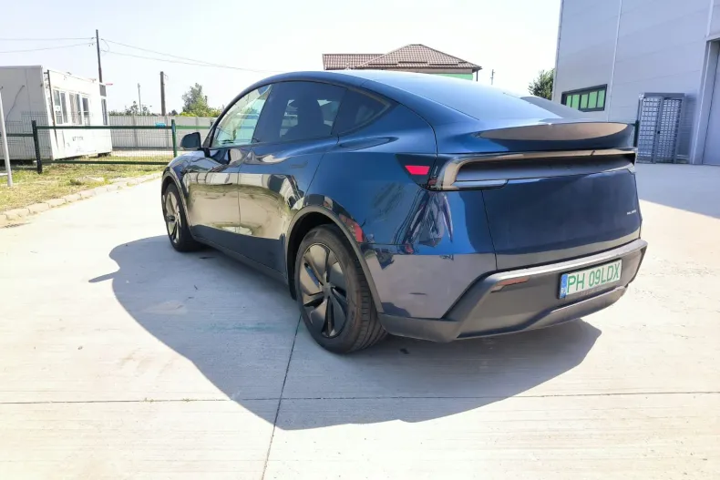 Tesla Model Y din 2025 cu 12.000 km - oferta TES244233 - foto 5