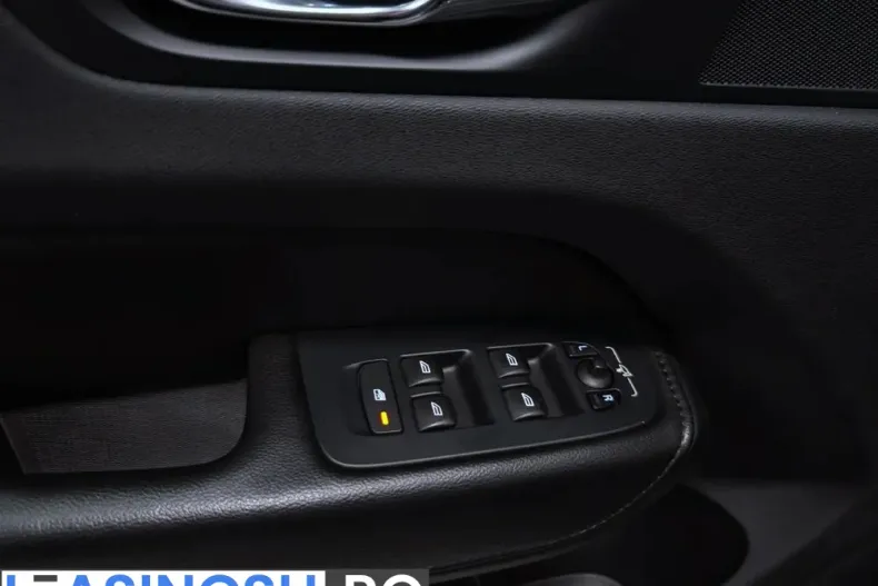 Volvo XC60 din 2021 cu 142.584 km - oferta VOL244260 - foto 23