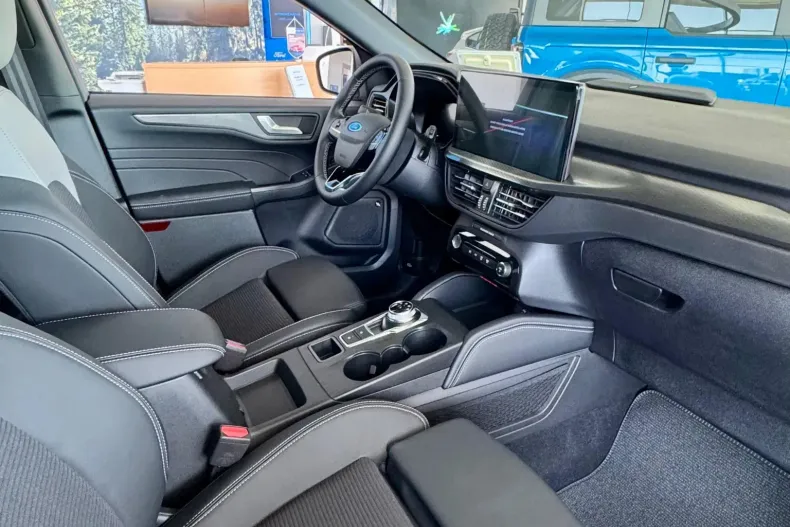 Ford Kuga din 2026 cu 5 km - oferta FOR244275 - foto 7