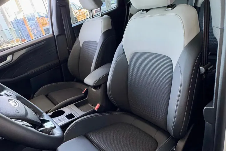 Ford Kuga din 2026 cu 5 km - oferta FOR244275 - foto 8