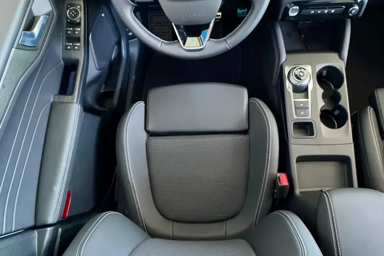 Ford Kuga din 2026 cu 5 km - oferta FOR244275 - foto 11