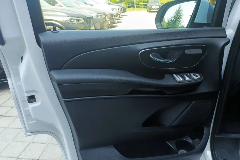 Mercedes-Benz V 300 (Clasa V) din 2020 cu 118.750 km - oferta MER244278 - foto 12
