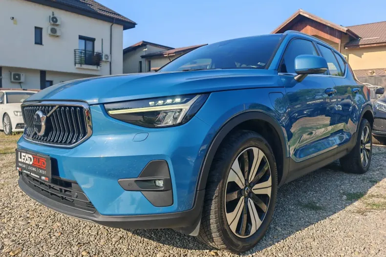 Volvo XC40 din 2023 cu 129.903 km - oferta VOL244279 - foto 1