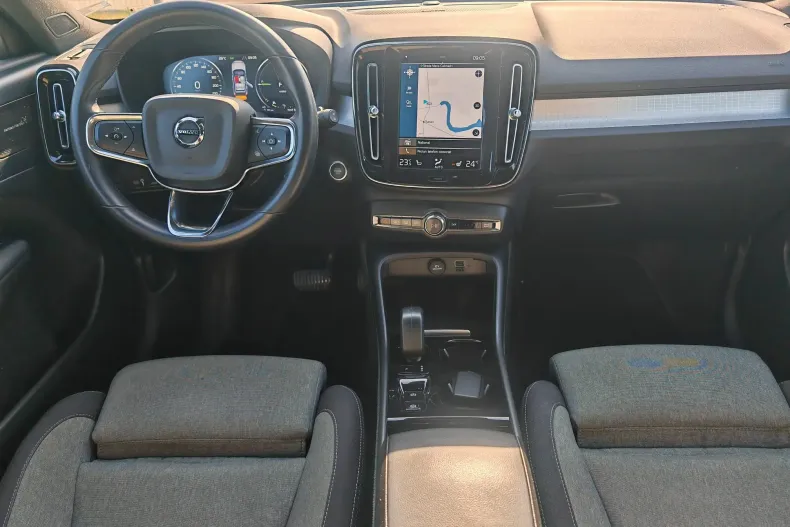 Volvo XC40 din 2023 cu 129.903 km - oferta VOL244279 - foto 5