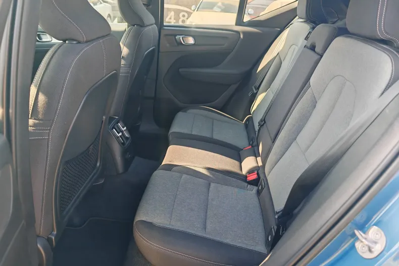 Volvo XC40 din 2023 cu 129.903 km - oferta VOL244279 - foto 8