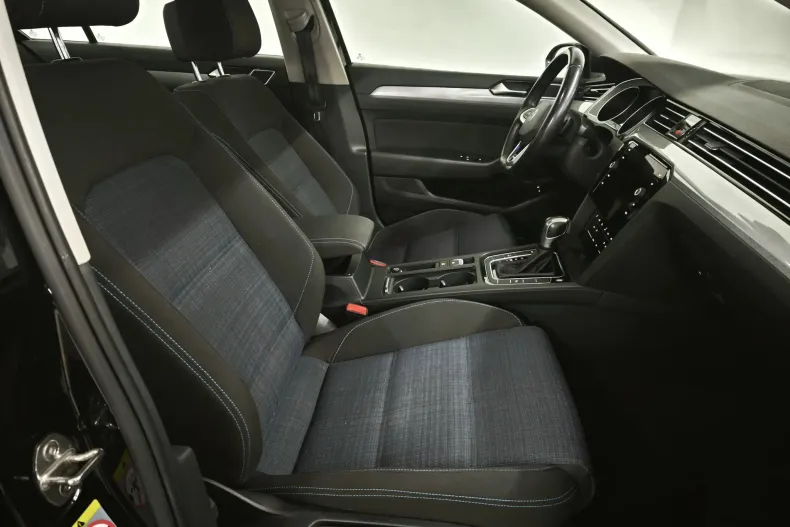 Volkswagen Passat din 2020 cu 100.000 km - oferta VOL244281 - foto 9