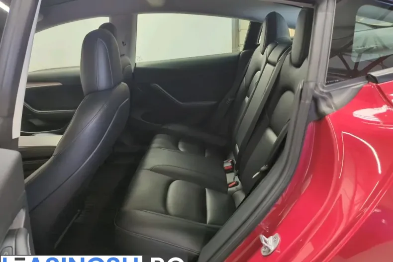 Tesla Model 3 din 2023 cu 148.722 km - oferta TES244282 - foto 4
