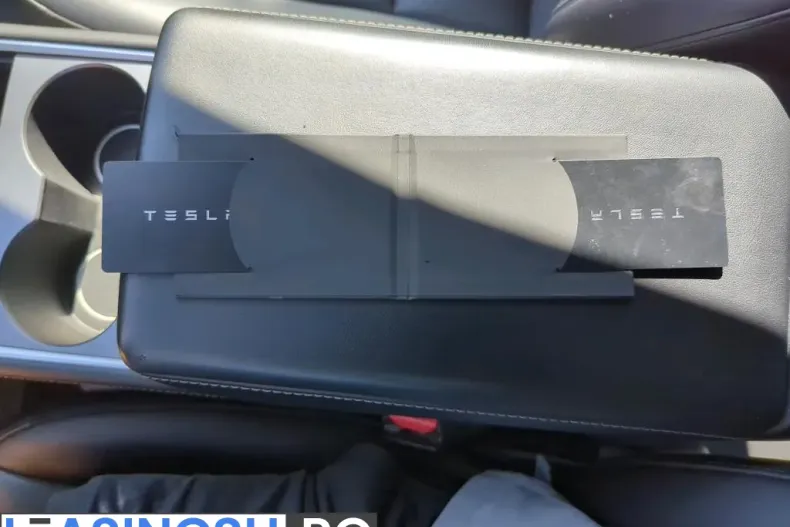 Tesla Model 3 din 2023 cu 148.722 km - oferta TES244282 - foto 14