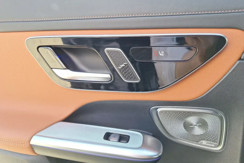 Mercedes-Benz GLC 200 (Clasa GLC) din 2025 cu 10.300 km - oferta MER244289 - foto 19
