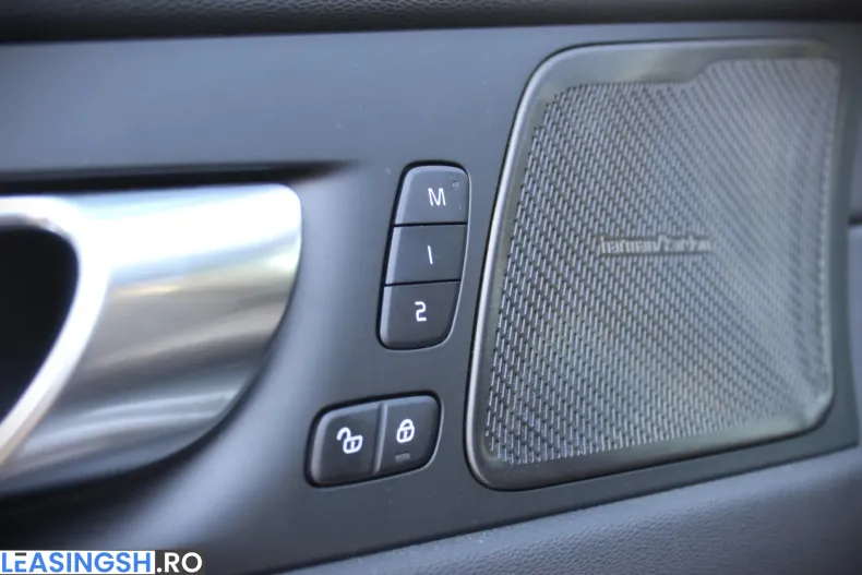 Volvo XC60 din 2025 cu 1.000 km - oferta VOL244291 - foto 10