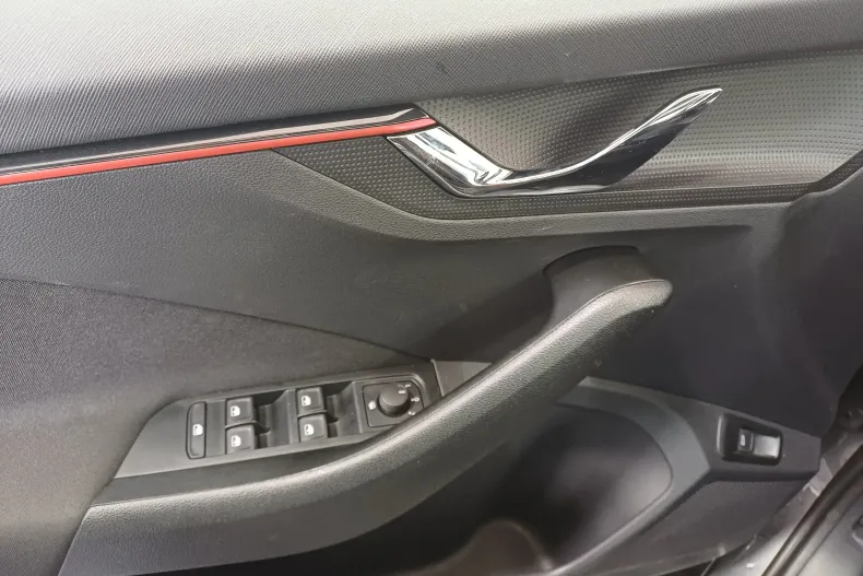 Skoda Scala din 2024 cu 23.923 km - oferta SKO244296 - foto 8