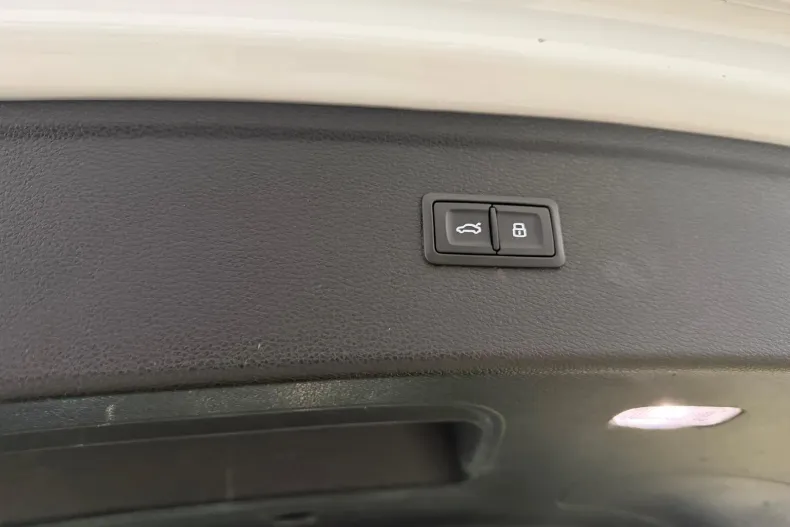 Audi Q5 din 2023 cu 178.575 km - oferta AUD244307 - foto 13
