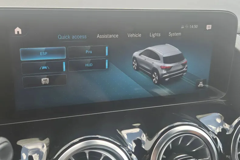 Mercedes-Benz GLA 250 (Clasa GLA) din 2022 cu 51.989 km - oferta MER244314 - foto 23