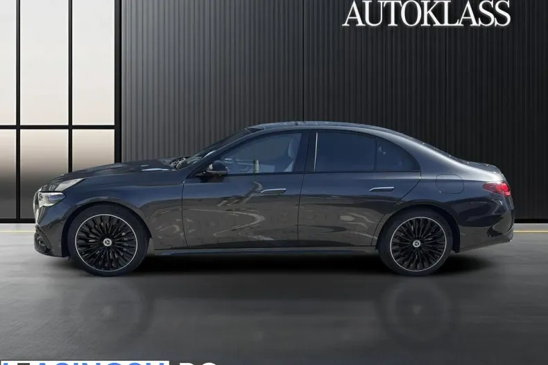 Mercedes-Benz E 300 (Clasa E) din 2025 cu 12.800 km - oferta MER244319 - foto 3