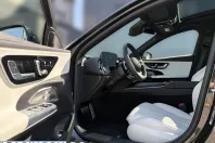 Mercedes-Benz E 300 (Clasa E) din 2025 cu 12.800 km - oferta MER244319 - foto 10