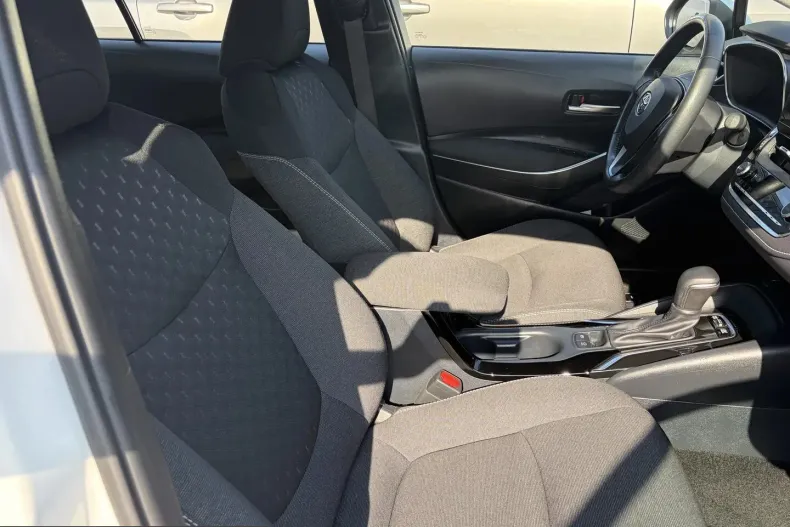 Toyota Corolla din 2023 cu 41.032 km - oferta TOY244327 - foto 20