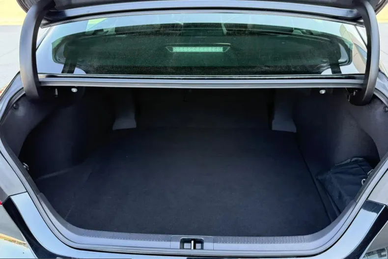 Toyota Camry din 2023 cu 52.551 km - oferta TOY244331 - foto 11