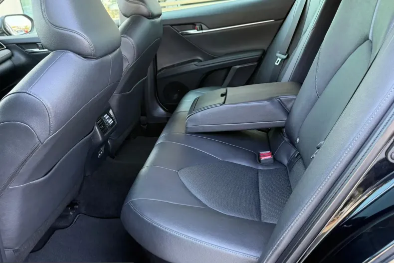 Toyota Camry din 2023 cu 52.551 km - oferta TOY244331 - foto 14