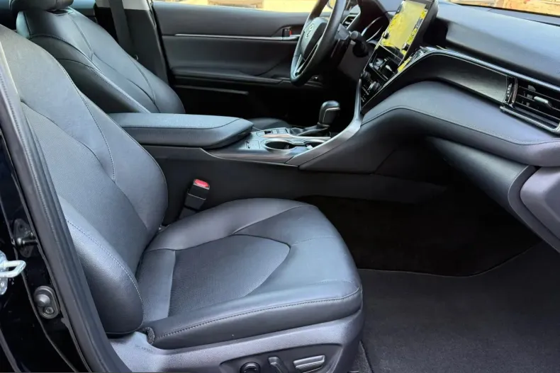 Toyota Camry din 2023 cu 52.551 km - oferta TOY244331 - foto 16