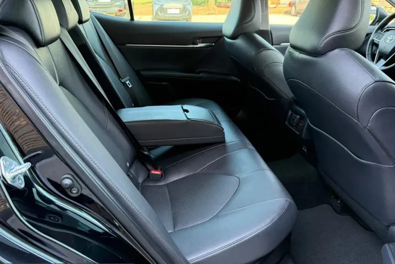 Toyota Camry din 2023 cu 52.551 km - oferta TOY244331 - foto 17