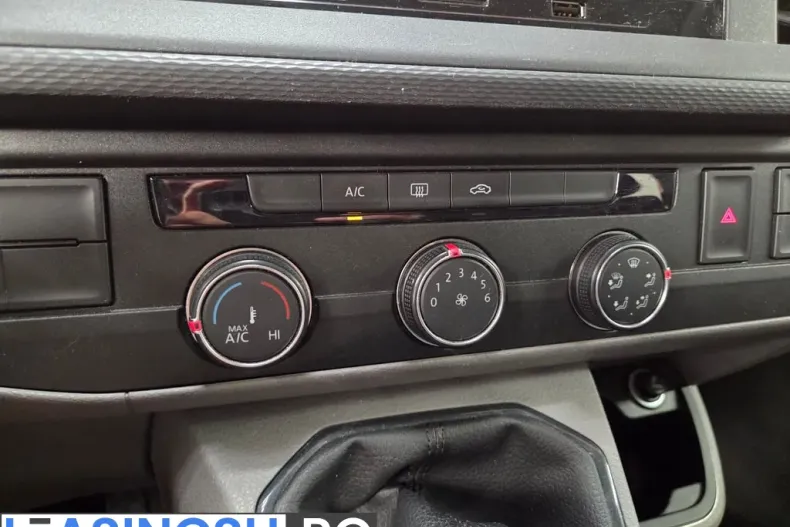 Volkswagen Transporter din 2022 cu 52.700 km - oferta VOL244339 - foto 7