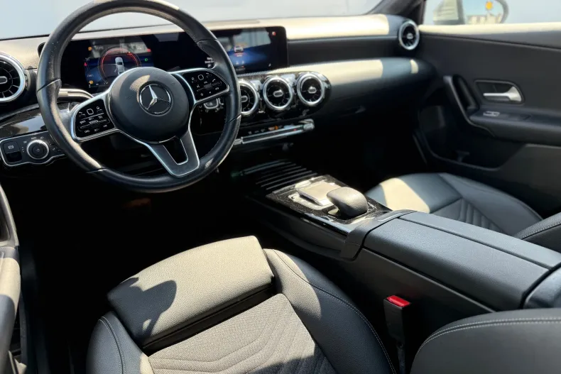 Mercedes-Benz A 200 (Clasa A) din 2022 cu 139.296 km - oferta MER244348 - foto 4