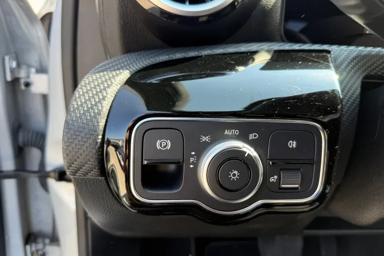 Mercedes-Benz A 200 (Clasa A) din 2022 cu 139.296 km - oferta MER244348 - foto 8