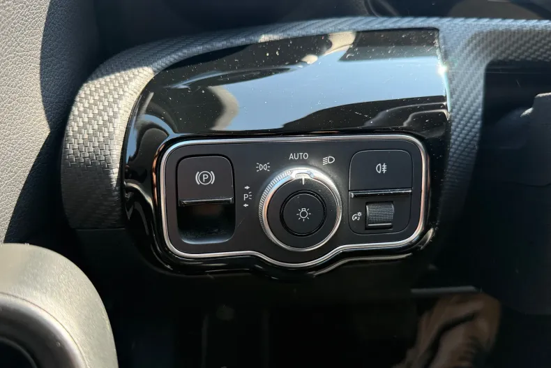 Mercedes-Benz A 200 (Clasa A) din 2022 cu 177.905 km - oferta MER244349 - foto 10