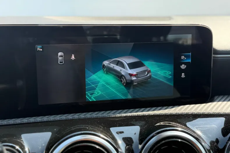 Mercedes-Benz A 200 (Clasa A) din 2022 cu 177.905 km - oferta MER244349 - foto 16