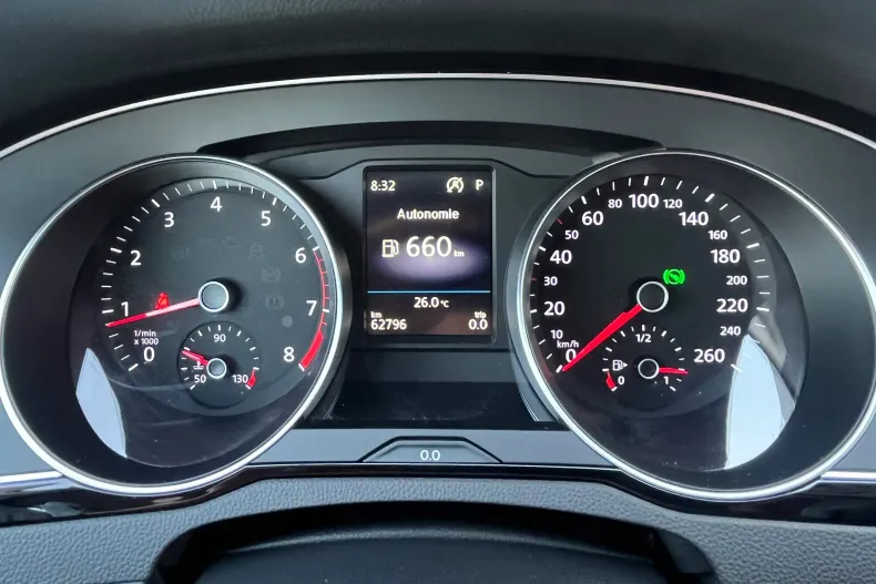 Volkswagen Passat din 2022 cu 62.796 km - oferta VOL244360 - foto 16