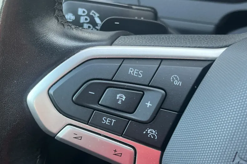 Volkswagen Passat din 2022 cu 62.796 km - oferta VOL244360 - foto 18