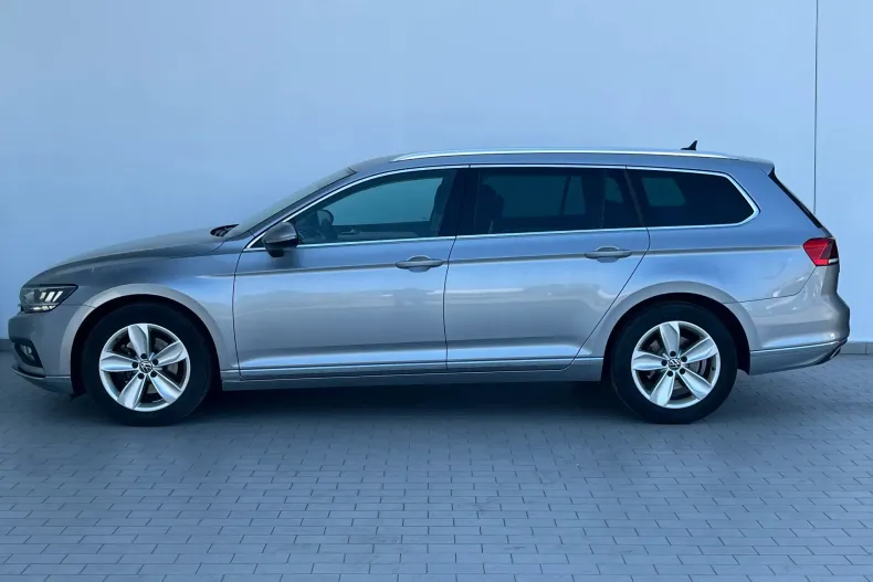 Volkswagen Passat din 2022 cu 63.060 km - oferta VOL244364 - foto 5