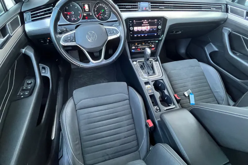 Volkswagen Passat din 2022 cu 63.060 km - oferta VOL244364 - foto 10