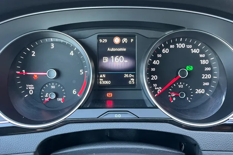 Volkswagen Passat din 2022 cu 63.060 km - oferta VOL244364 - foto 15