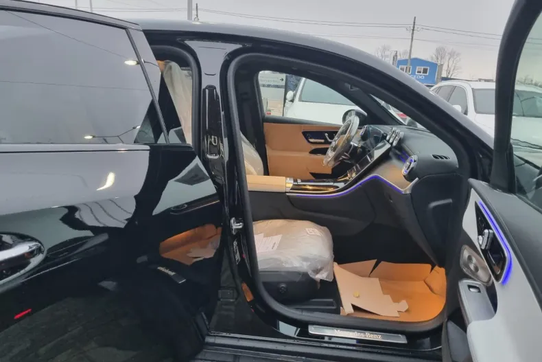 Mercedes-Benz GLC 200 (Clasa GLC) din 2025 cu 3.100 km - oferta MER244378 - foto 14