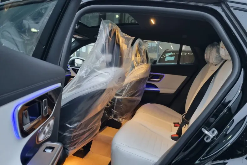 Mercedes-Benz GLC 200 (Clasa GLC) din 2025 cu 3.100 km - oferta MER244378 - foto 18