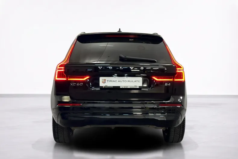 Volvo XC60 din 2022 cu 48.614 km - oferta VOL244384 - foto 4