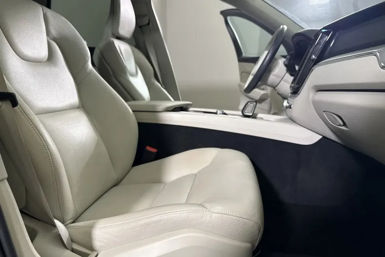 Volvo XC60 din 2022 cu 48.614 km - oferta VOL244384 - foto 11