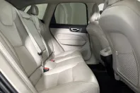 Volvo XC60 din 2022 cu 48.614 km - oferta VOL244384 - foto 12