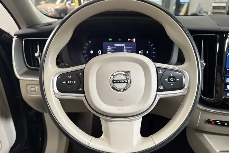 Volvo XC60 din 2022 cu 48.614 km - oferta VOL244384 - foto 16