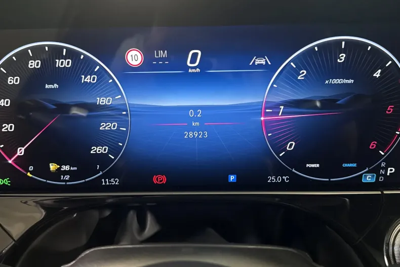 Mercedes-Benz E 220 (Clasa E) din 2025 cu 28.923 km - oferta MER244387 - foto 10