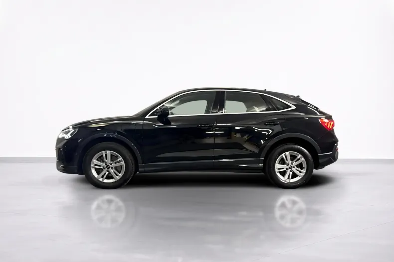Audi Q3 din 2021 cu 74.042 km - oferta AUD244396 - foto 2